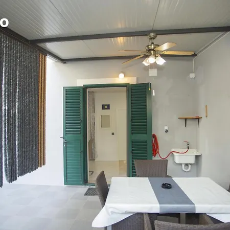 Apartment Sandy Beach Studio Apartman Split
