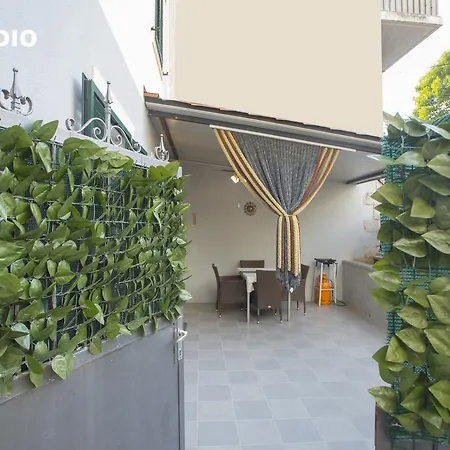 Sandy Beach Studio Apartman Apartment *