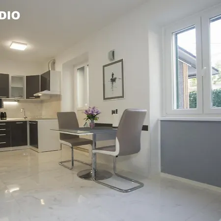 Sandy Beach Studio Apartman Apartment